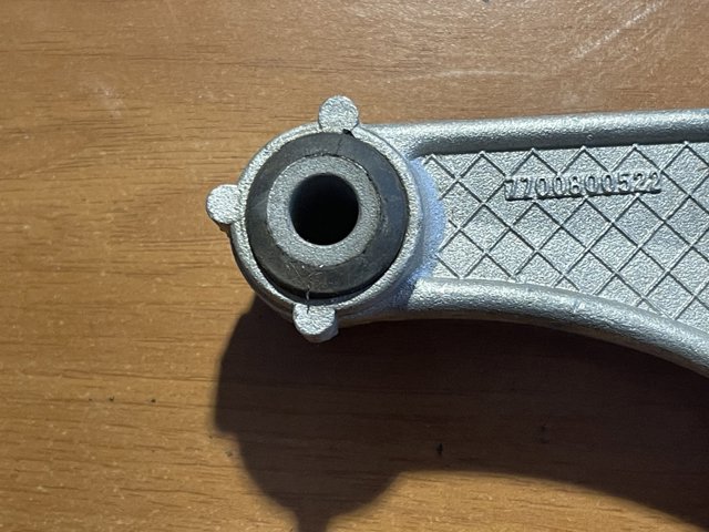 Гидроопора двигателя задняя 7700424321 RENAULT