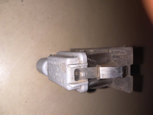 7700796163 RENAULT Фонарь подсветки номерного знака купить в Ирпень