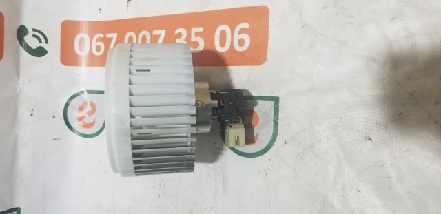 RENAULT 7701068992 Вентилятор печки в наличии Киев