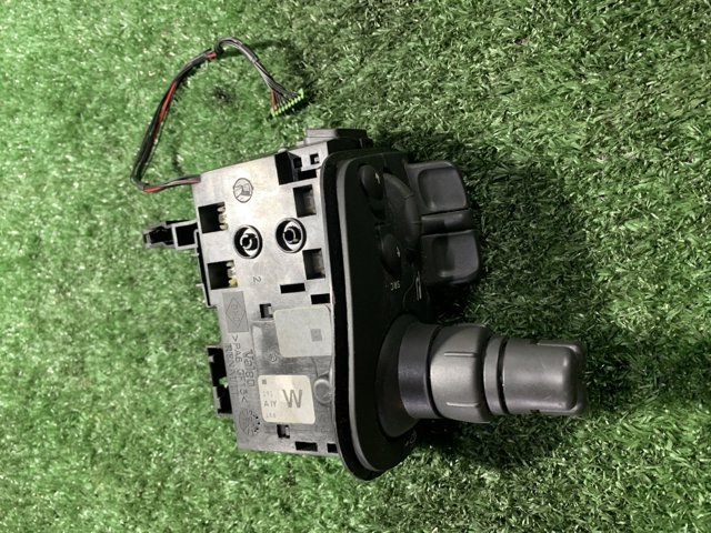 7701069597 RENAULT Правый подрулевой переключатель купить в Черновцы