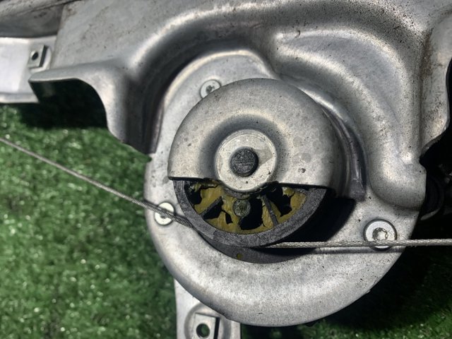 7701209365 RENAULT Ползунок переднего стеклоподъемника купить в Николаев