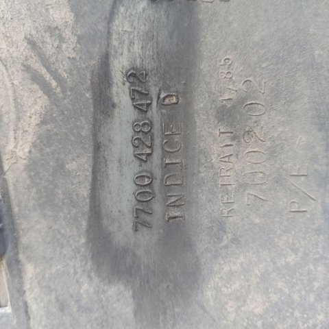 Задний бампер 7701469769 RENAULT