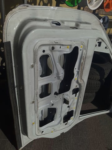 Пассажирская передняя дверь 7751471746 RENAULT