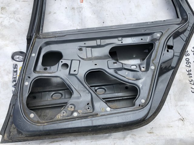 Дверь пассажирская задняя правая 7751472441 RENAULT