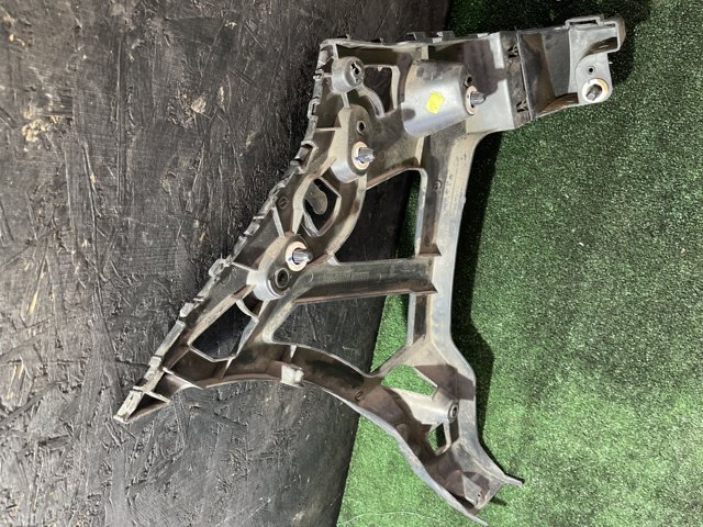 RENAULT 791820002R Кронштейн бампера заднего правый в наличии Ровно