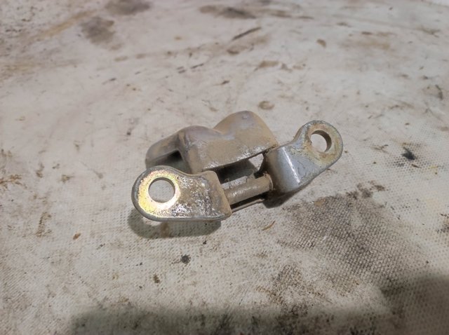 Петля двери задней правой 79360H1000 HYUNDAI