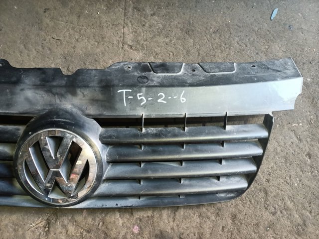 VAG 7H0807101 Решетка радиатора в наличии Чернигов