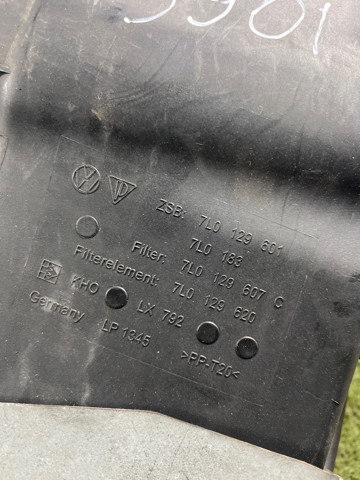 Корпус воздушного фильтра в сборе 7L0129607C VAG