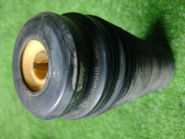 7L0412137 VAG Пыльник амортизатора переднего купить в Днепр