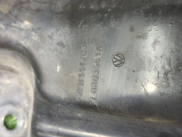Усилитель суппорта радиатора, нижний 7L0805551A VAG