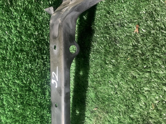 7L0805799D VAG Кронштейн замка капота купить в Киев