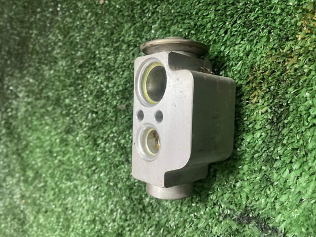 7L0820679A VAG Клапан TRV кондиционера купить в Полтава
