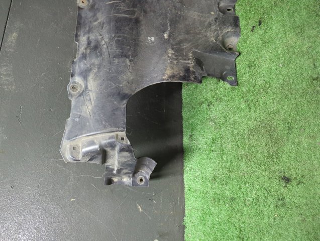 VAG 7L0825285B Защита двигателя передняя в наличии Ровно