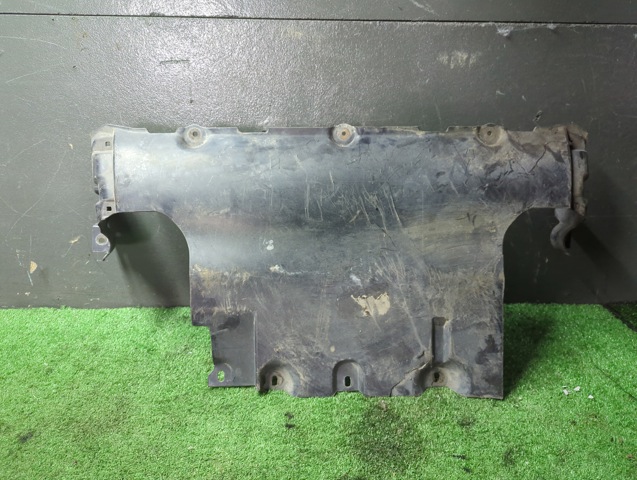 7L0825285B Защита двигателя передняя купить Ирпень