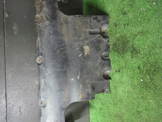 7L0825285B Защита двигателя передняя купить Ровно