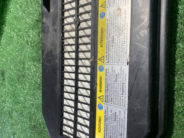 Крышка ящика аккумулятора 7L0864643B VAG