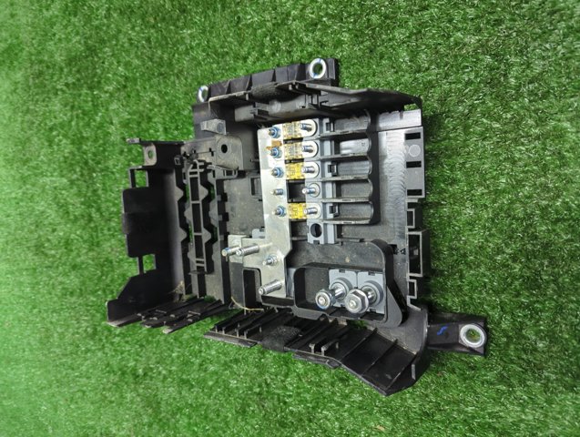 7L0937548C Блок предохранителей задний салонный купить Запорожье