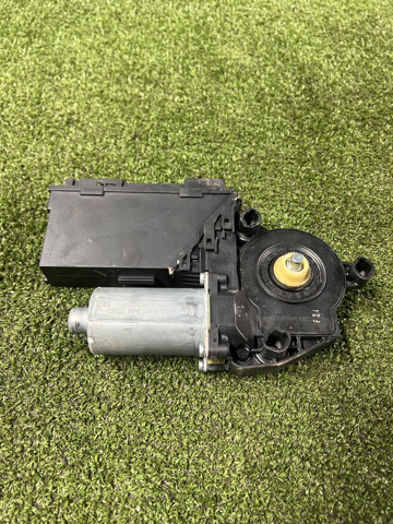 7L0959703D VAG Мотор стеклоподъемника двери задней левой купить в Львов