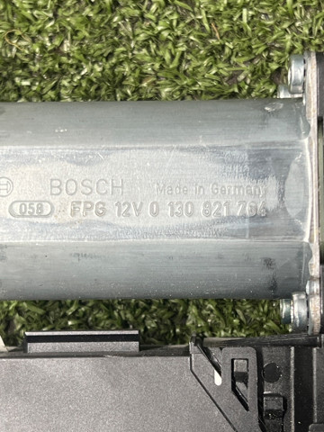 7L0959704D VAG Мотор стеклоподъемника двери задней правой купить в Хмельницкий