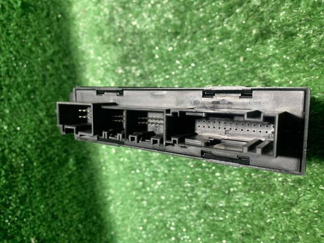VAG 7L0959794A Мотор стеклоподъемника двери задней правой в наличии Ровно
