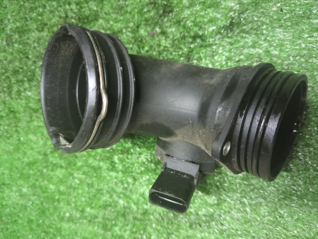 VAG 7L6145795E Шланг (патрубок) интеркуллера в наличии Сумы