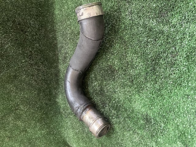 Патрубок интеркуллера 7L6145822 VAG