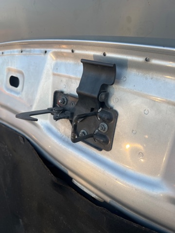 VAG 7L6823031D Капот в наличии Одесса