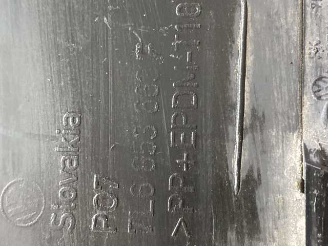7L6853663F VAG Заглушка (решетка) противотуманных фар бампера переднего левая купить в Винница