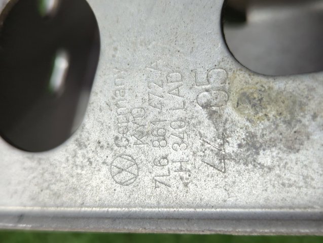 7L6861472A VAG купить в Чернигов