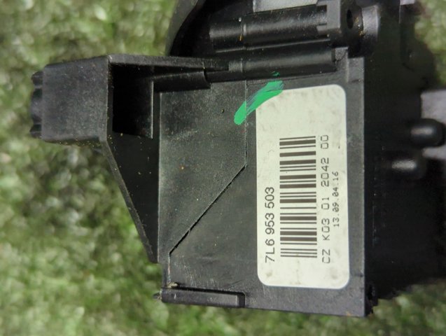 7L6953503 VAG Правый подрулевой переключатель купить в Николаев