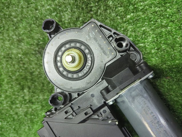 7L6959703 VAG Мотор стеклоподъемника двери задней левой купить в Черновцы