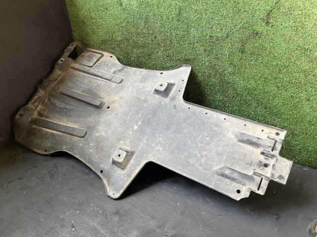 VAG 7L8825231A Защита двигателя задняя в наличии Днепр