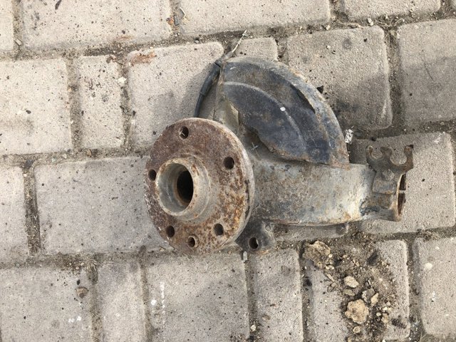 Кулак поворотный передний левый 7M0407255G VAG