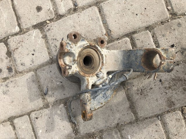 VAG 7M0407255G Цапфа передняя левая в наличии Днепр
