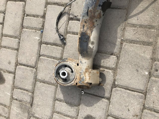 7M0505093 Балка задней подвески (подрамник) купить Харьков