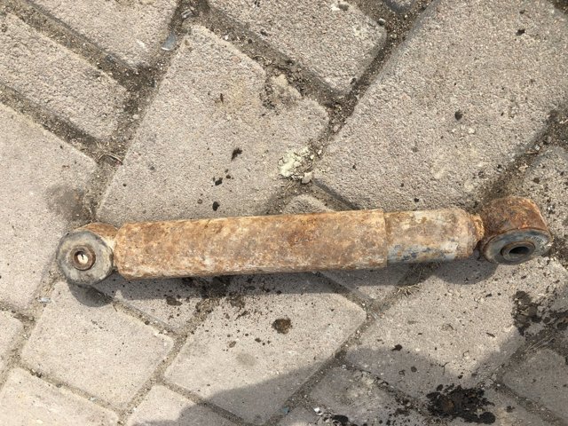 7M0513031L Амортизатор задний купить Киев