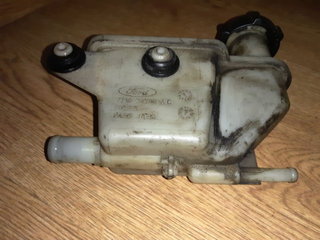 Бачок гидроусилителя 7T163R700AC FORD