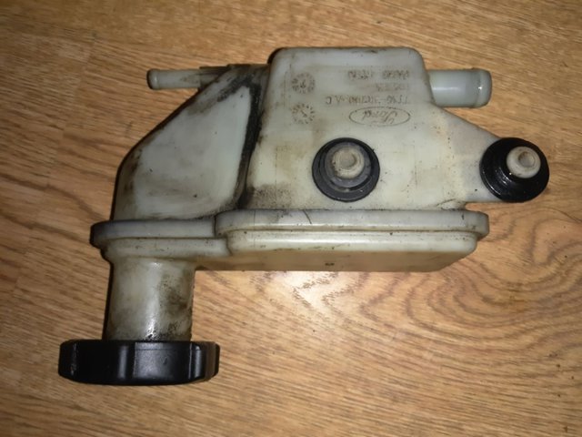 FORD 7T163R700AC Бачок ГУР в наличии Тернополь