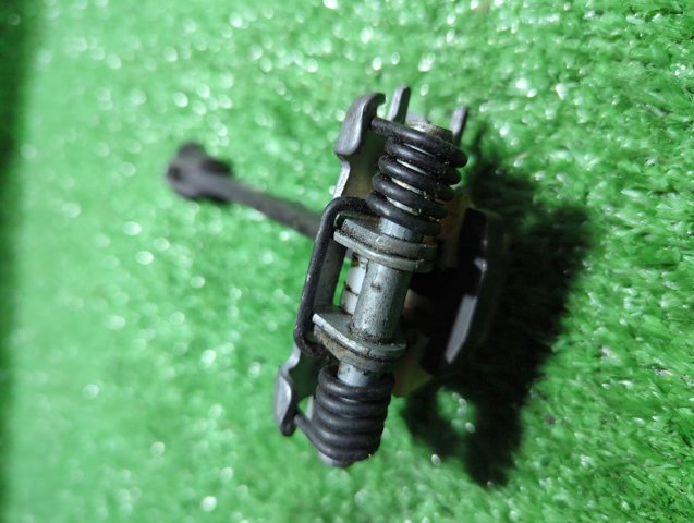 Ограничитель открывания двери 804308139R RENAULT