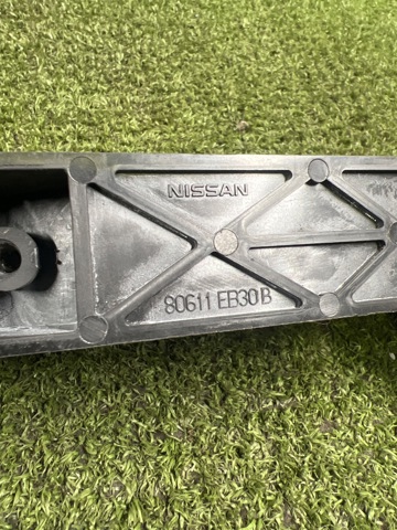 Держатель наружной ручки двери, передней левой 80611EB30B NISSAN