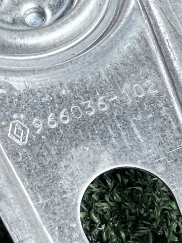 807200001R RENAULT Стеклоподъемник передней правой двери купить в Кривой Рог