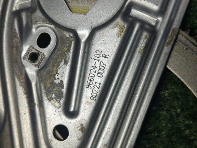 807210007R RENAULT Механизм стеклоподъемника двери передней левой купить в Хмельницкий