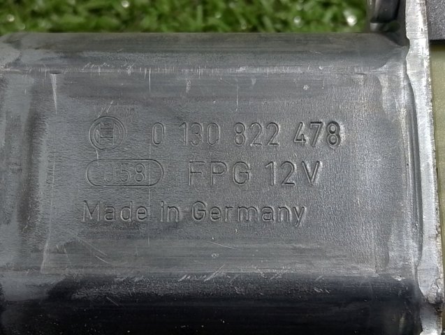 807301396R Мотор стеклоподъемника двери передней правой купить Украина