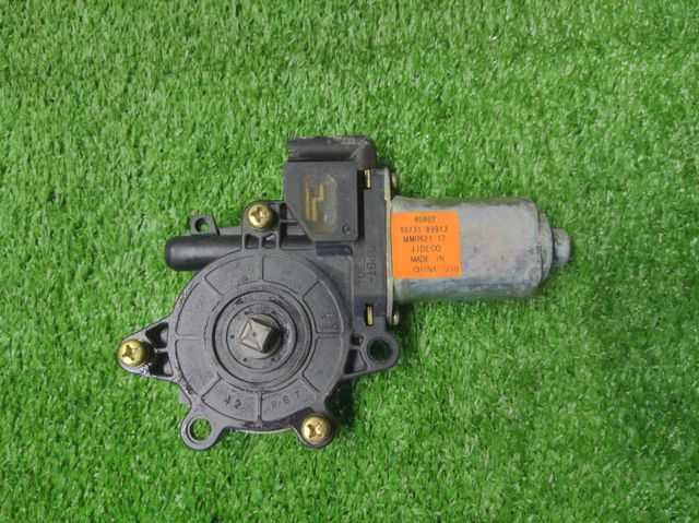Мотор стеклоподъемника двери задней, левой 8073189913 NISSAN