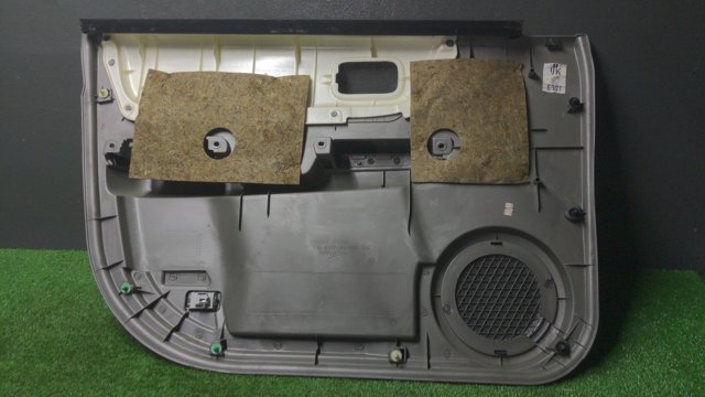 80900EQ300 NISSAN Обшивка (облицовка) внутренняя двери передней правой купить в Львов