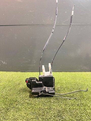 Замок передней левой двери 8131026021 HYUNDAI