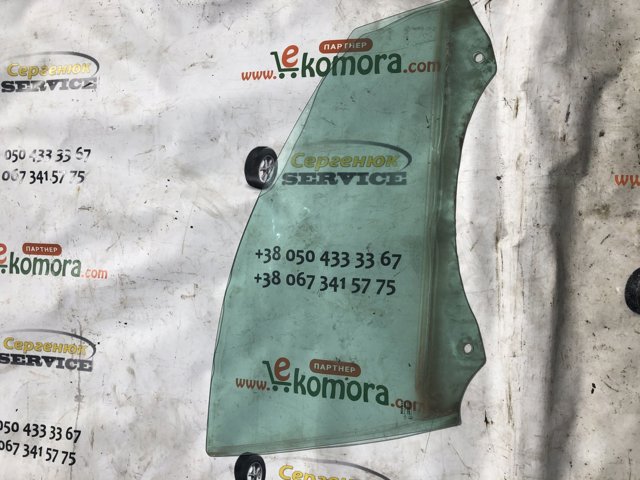 Стекло передней двери, правой 8200000385 RENAULT