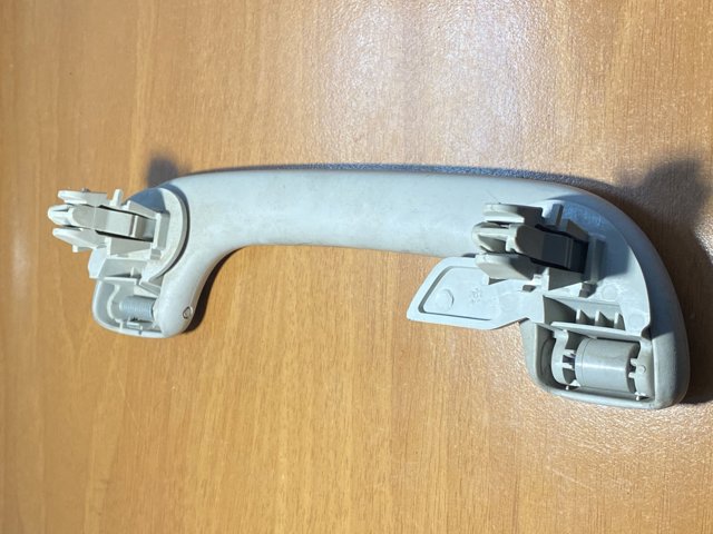 8200003209 RENAULT Ручка крыши салона купить в Ирпень