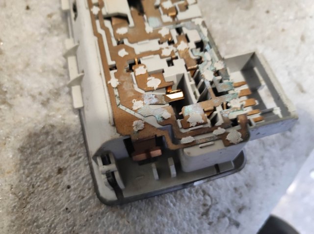 Лампочка освещения салона 8200013576 RENAULT