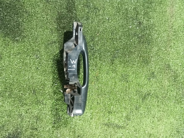 8200028463 RENAULT Держатель наружной ручки двери передней левой купить в Кривой Рог
